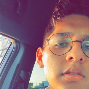 Meet your Posher, Kevin